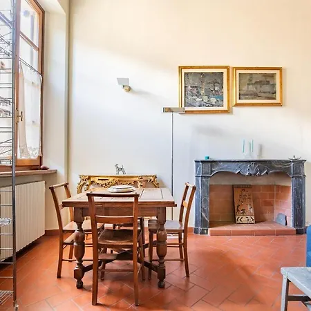 Apartment Rinascimento, In The Center Of Pietrasanta